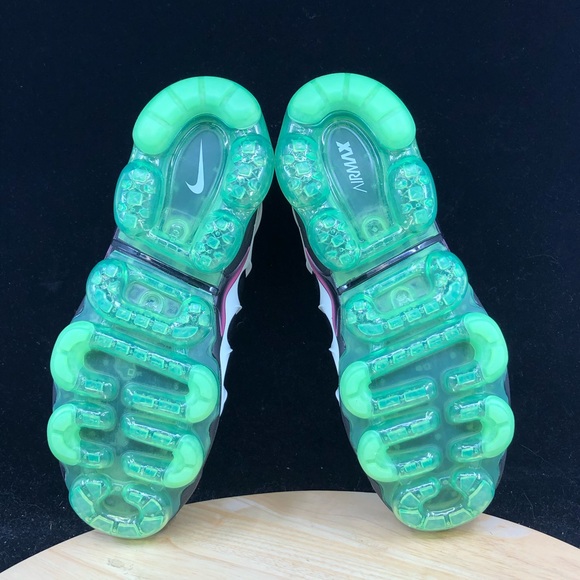 NEW Nike Air Vapormax Plus -Black Green Hyper Pink - DM8121-001 Men’s US Size 7 - Picture 8 of 9